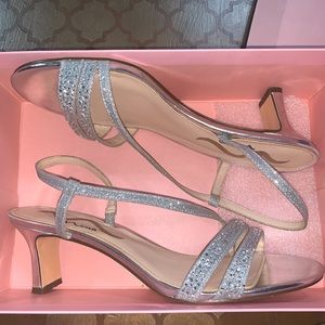 Like New!  Gorgeous Silver Nina Heels